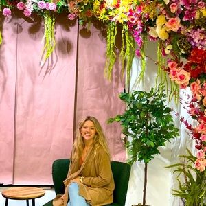 Meet your Posher, Mya